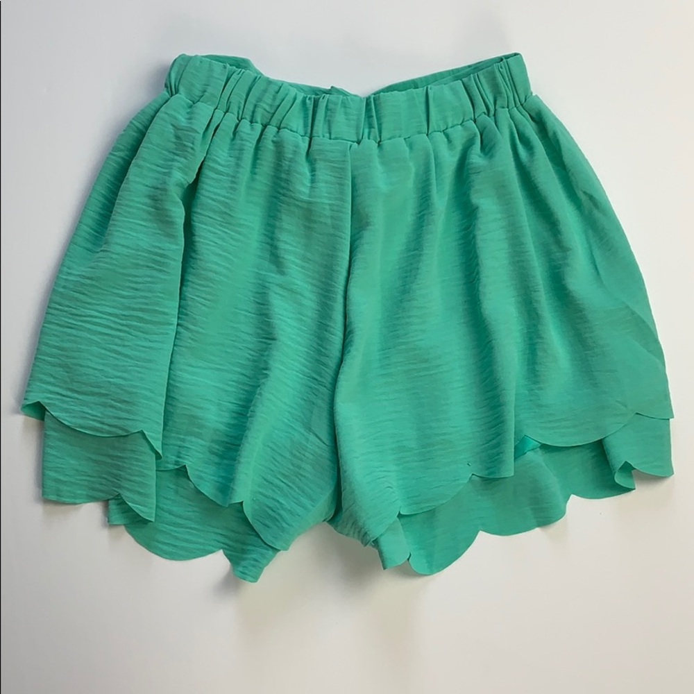 Seafoam Scalloped Shorts - Picture 6 of 7
